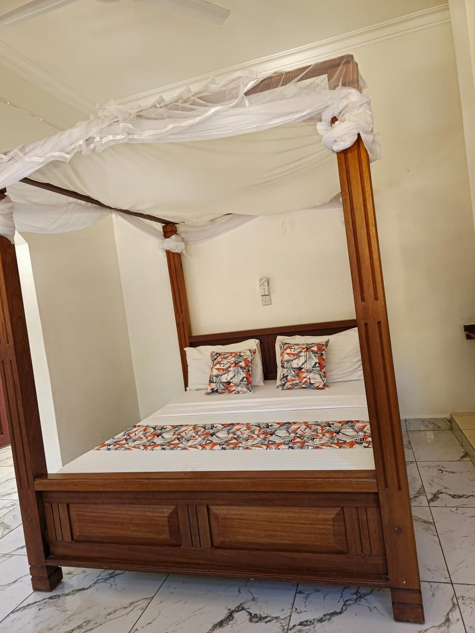 Bed, Photo of the whole room