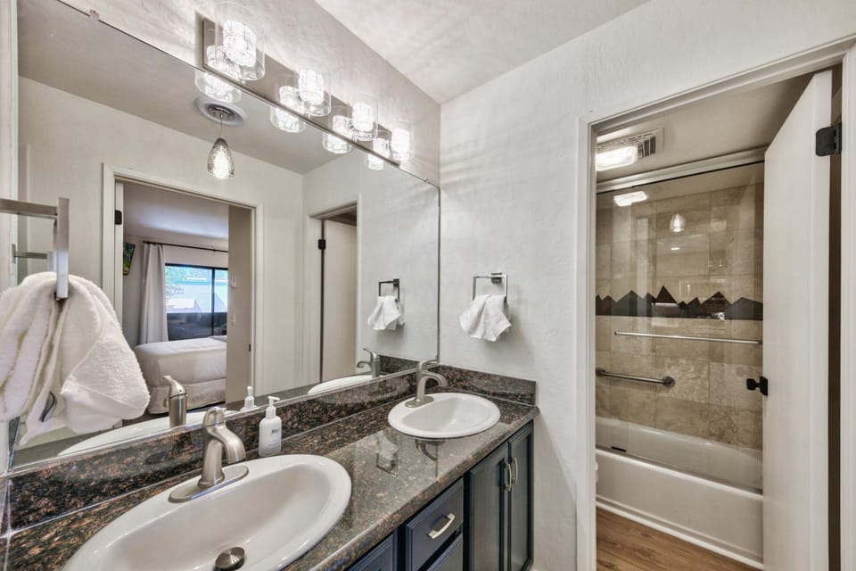 Lakeland Village #215 - Alpine Escape 1BR Hot Tub Apartment in South Lake Tahoe