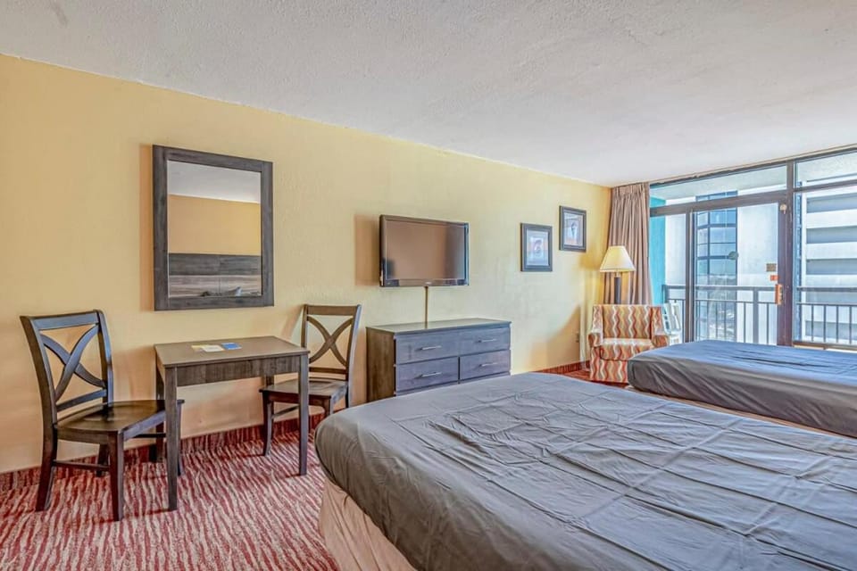 Landmark Resort unit 1114 located on the 11th floor House in Myrtle Beach