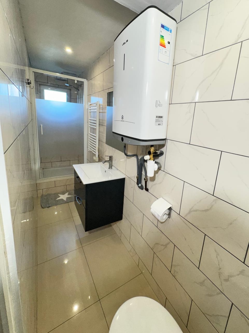 Shower, Bathroom