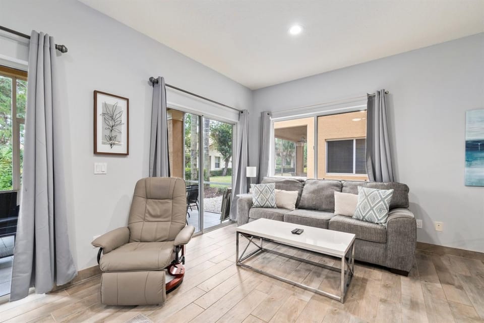 Right Direction Rentals 2 Bedroom Villa 8419 Villa in Port Saint Lucie