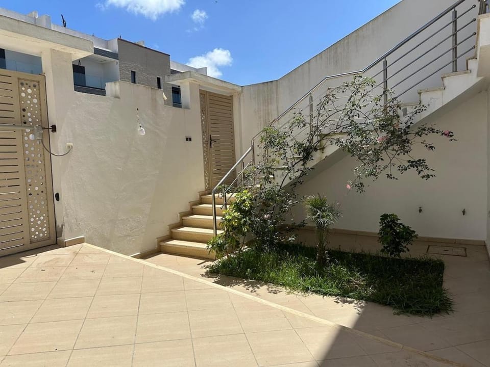Luxury Duplex - Private Pool & Sound of Waves Apartment in Casablanca-Settat