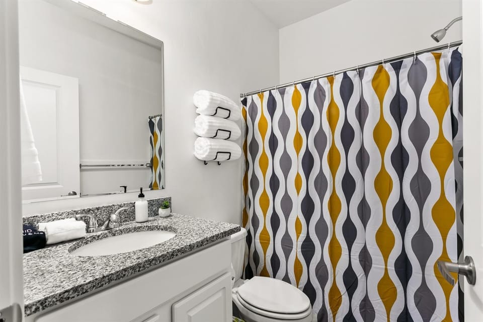 Gorgeous & Trendy Townhome Near The Village 89 House in Boise