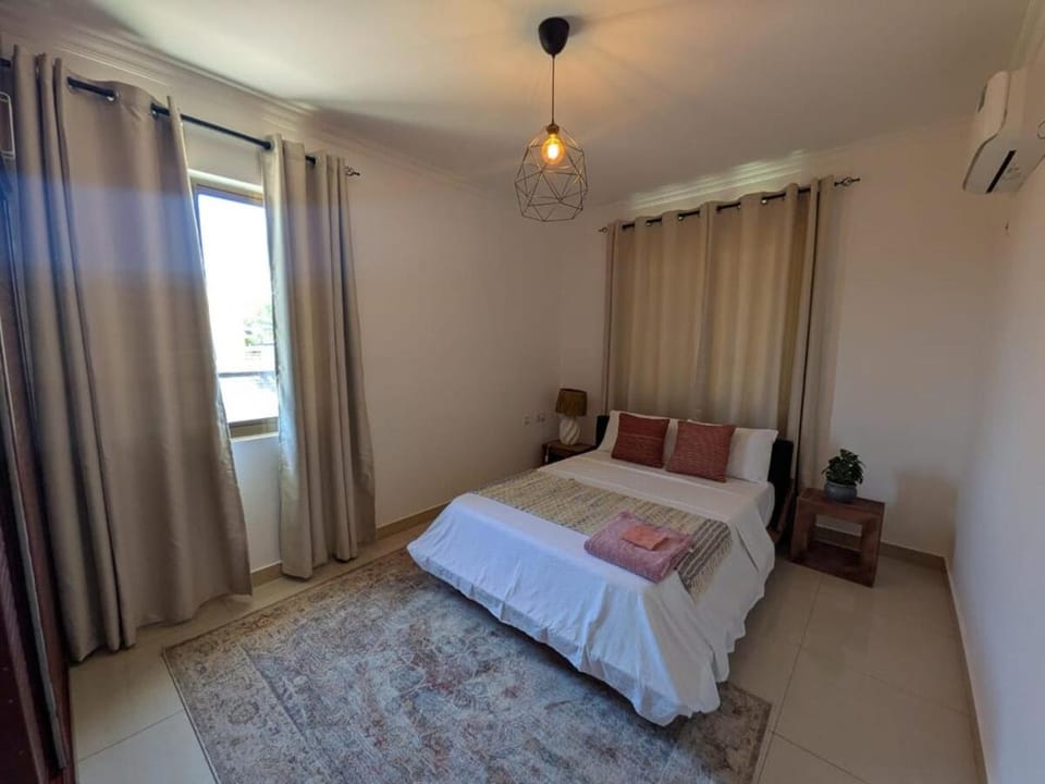 Spacious 3BR, Minutes from West Hills Mall House in Greater Accra Region, Ghana