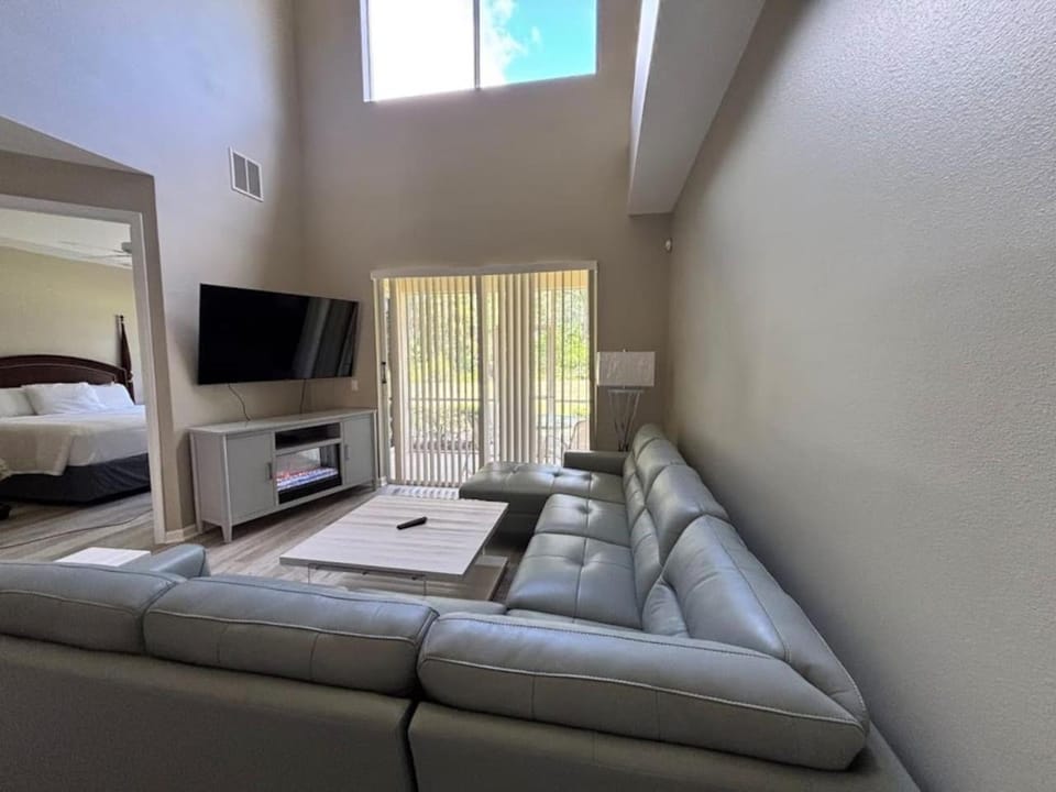 Right Direction Rentals Townhome 8162 Villa in Port Saint Lucie