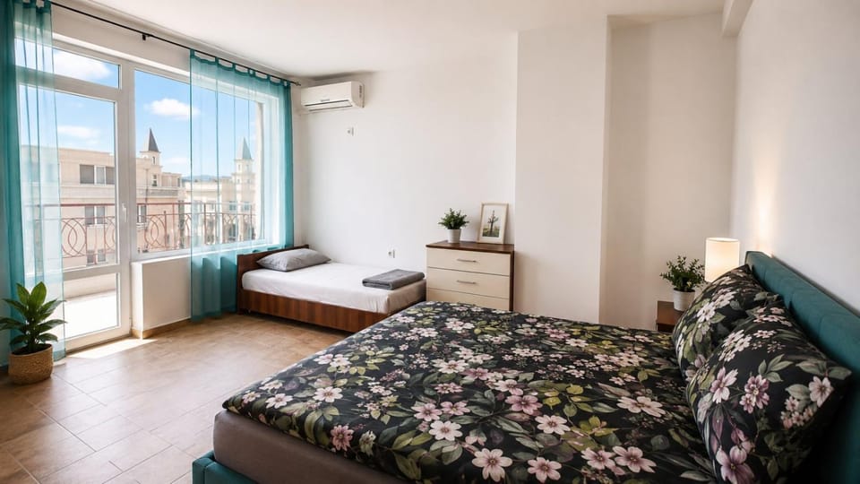 Bed, Photo of the whole room, Bedroom, heating, air conditioner