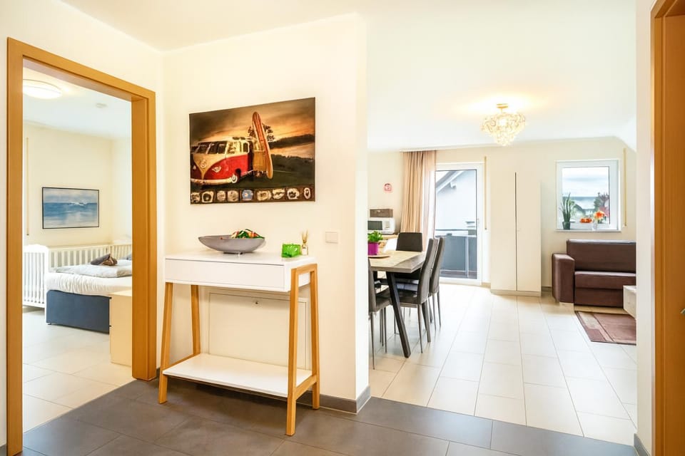 Living room, Photo of the whole room, Seating area, Dining area