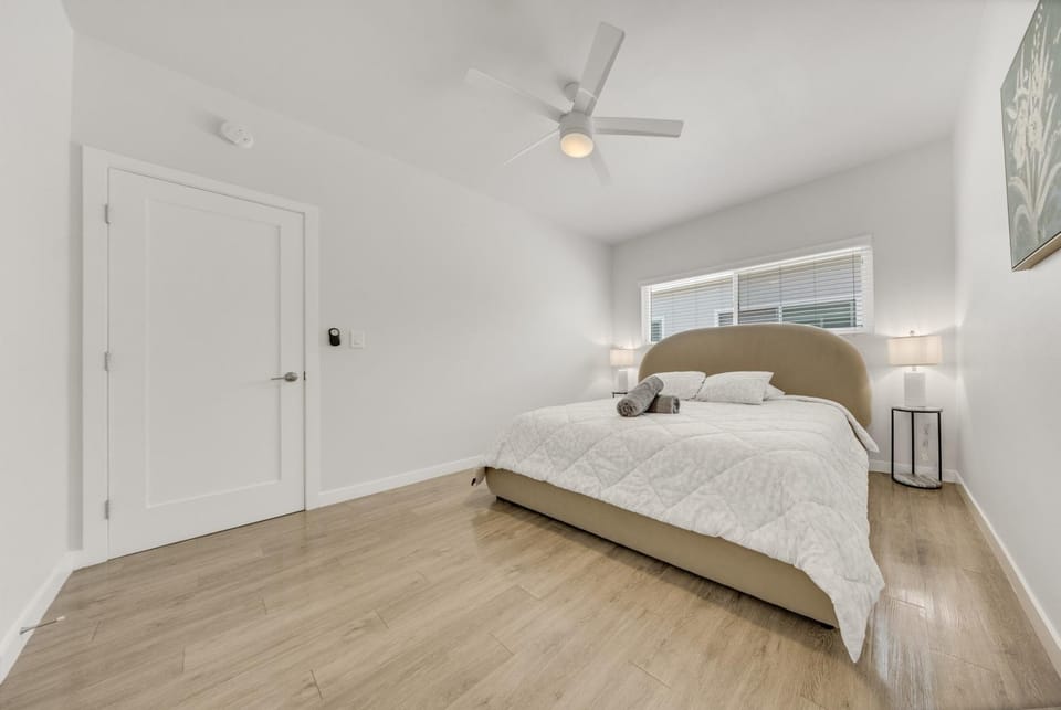 One Lux Stay Coastal 2BR Retreat near the Beach Apartment in Torrance