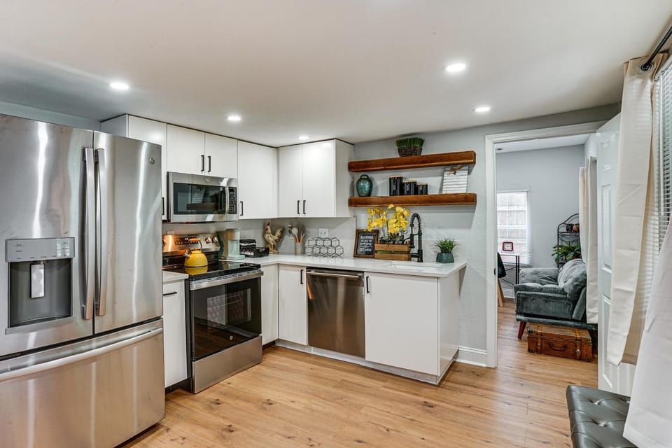 Walk to Historic Weatherford: Home w/ Yard House in Weatherford