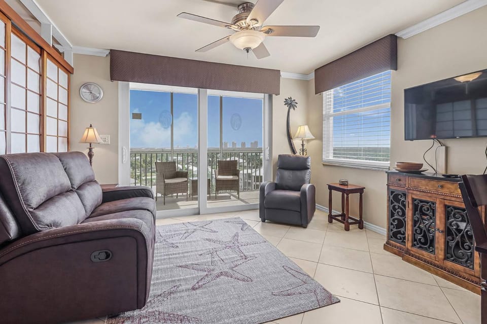 Beach & Tennis 1803* House in Bonita Springs