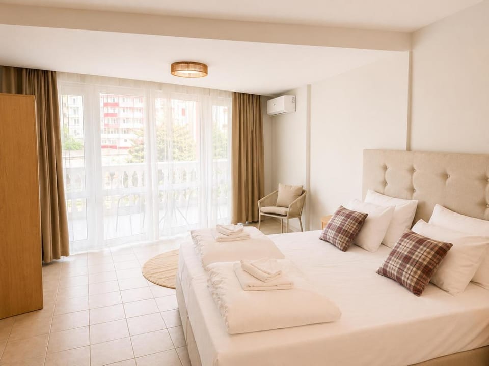 Bed, Day, Bedroom