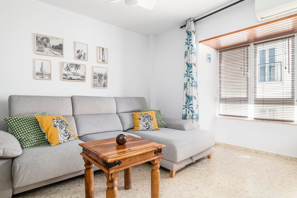 Off site, Balcony/Terrace, Living room, air conditioner