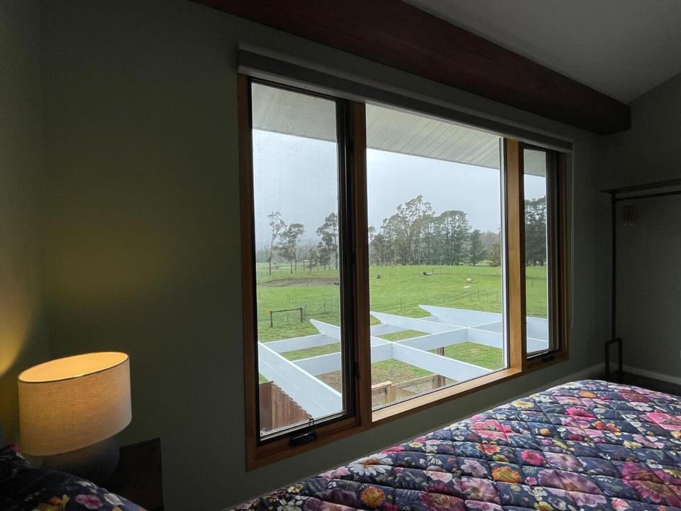 MaddOx Farm Cottage - Farm Stay House in Burrawang
