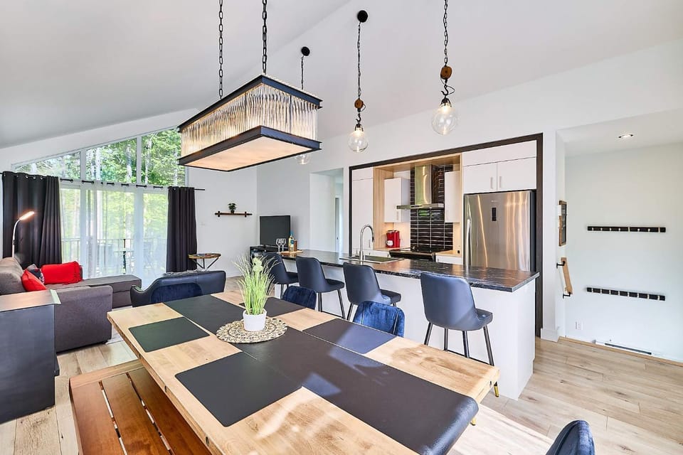 Le Kalm - Spa Pool & EV Charger Chalet in Quebec