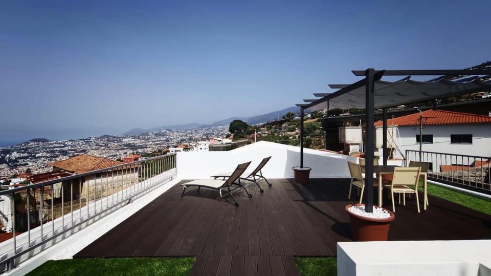 Palheiro's Dreaming View House by Mth House in Funchal