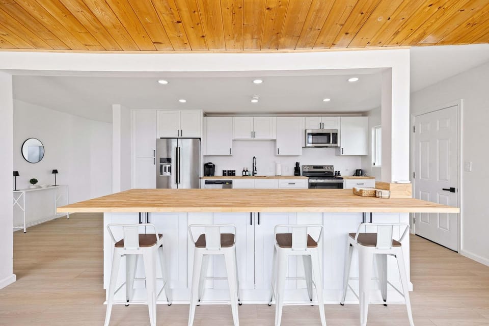 2Homes Villa Renovated Views House in La Mesa
