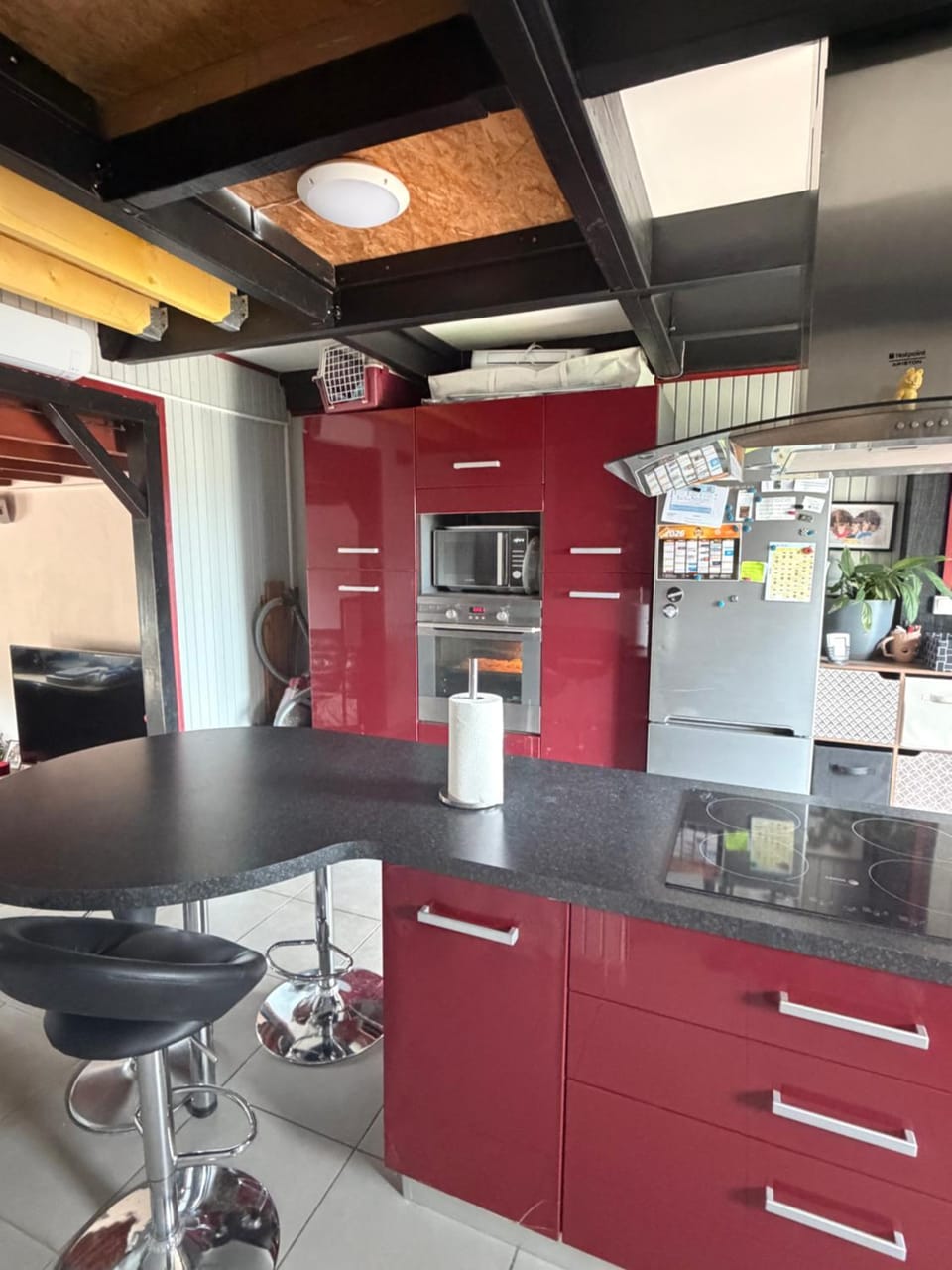 Kitchen or kitchenette, oven, stove