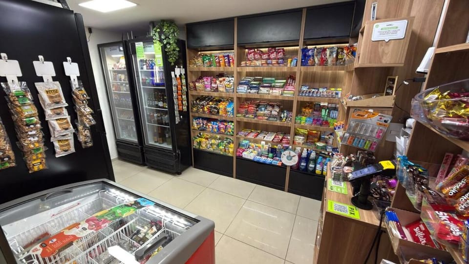 On-site shops, Supermarket/grocery shop