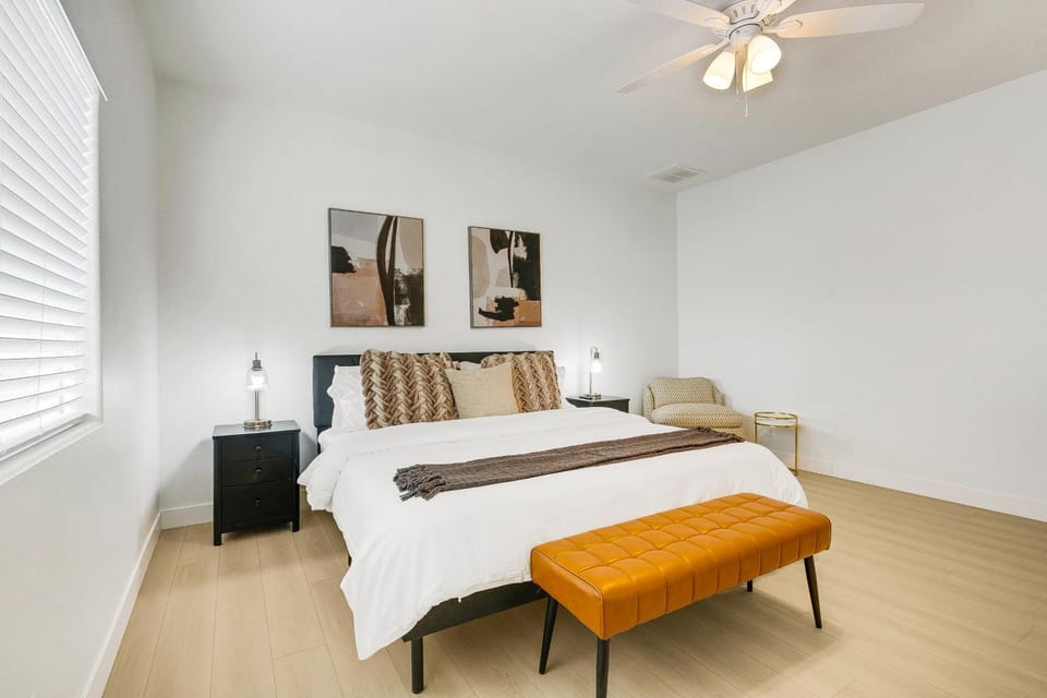 Cozy Indio Oasis | Swim-Up Bar, Arcade, Spa House in La Quinta