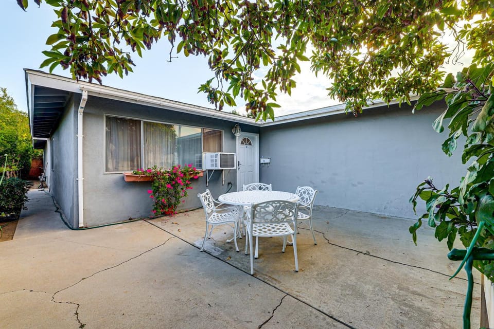 Close to Shore, Malls & SoFi! Redondo Beach Home House in Lawndale