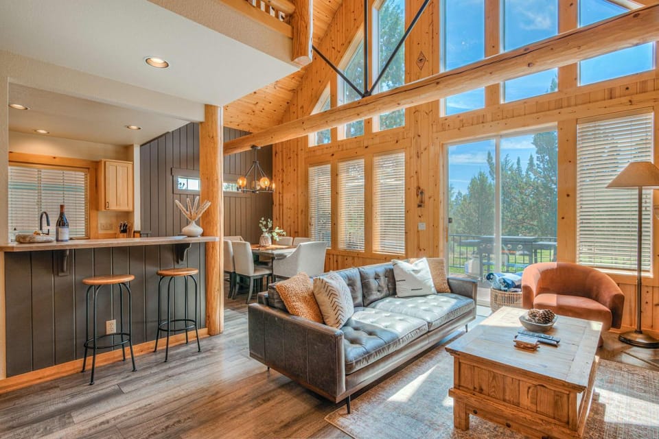 The Nest - Golf - Hot Tub & Resort Amenities House in Oregon