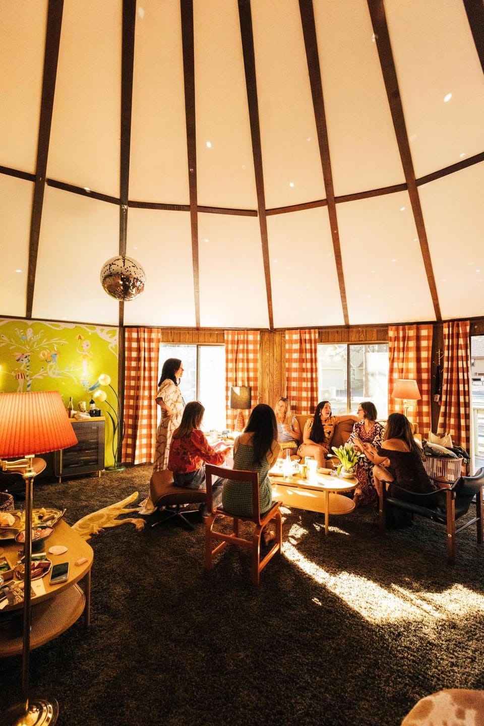 Carousel House - Retro 70's Home - SHARC House in Sunriver