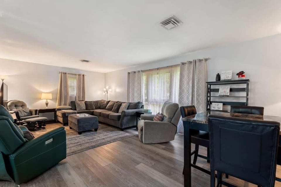 Arden Place - Spacious Retreat with Pool House in High Point