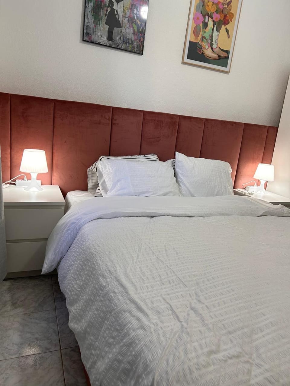 Bed, Photo of the whole room