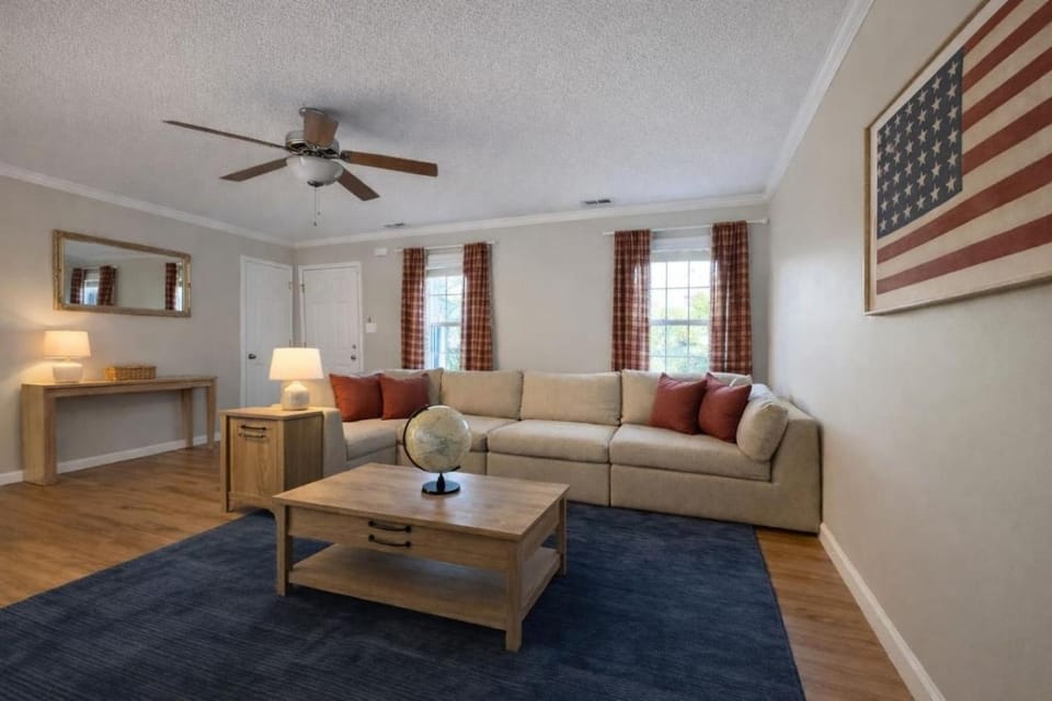 Close to Camp Lejeune-Hot Tub-Poker Garage-Yard House in Onslow County