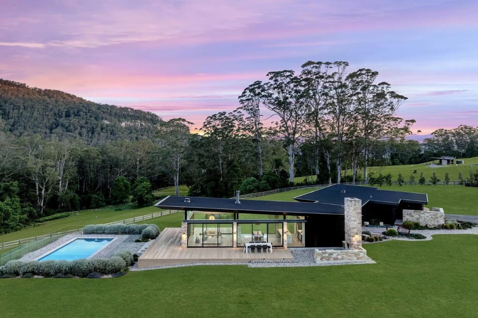 Mountain Springs House in Barrengarry