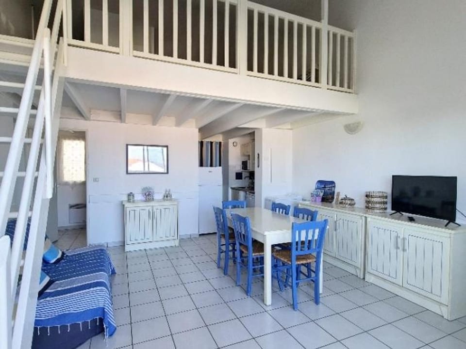 Bel appartement vue mer - 6 pers. - FR-1-879-20 Apartment in Fouras