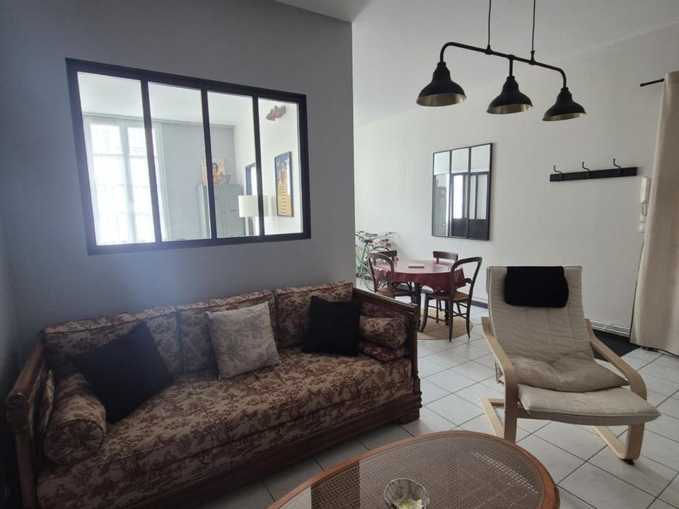 Appartement calme Pet-Friendly - 3 pers. - FR-1-879-40 Apartment in Nouvelle-Aquitaine