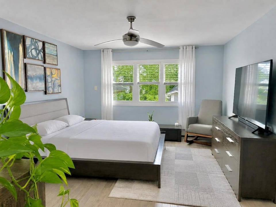 Bed, Garden, Garden, TV and multimedia, Photo of the whole room, Bedroom, Garden view, air conditioner