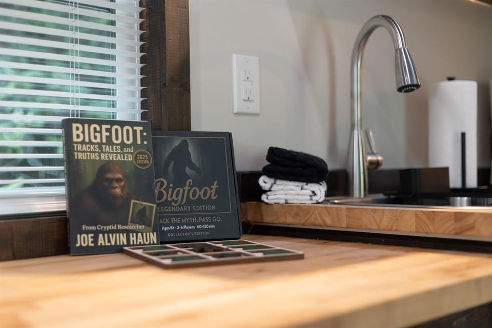 Bigfoot Bungalow Tiny Home in the Woods House in Cheoah