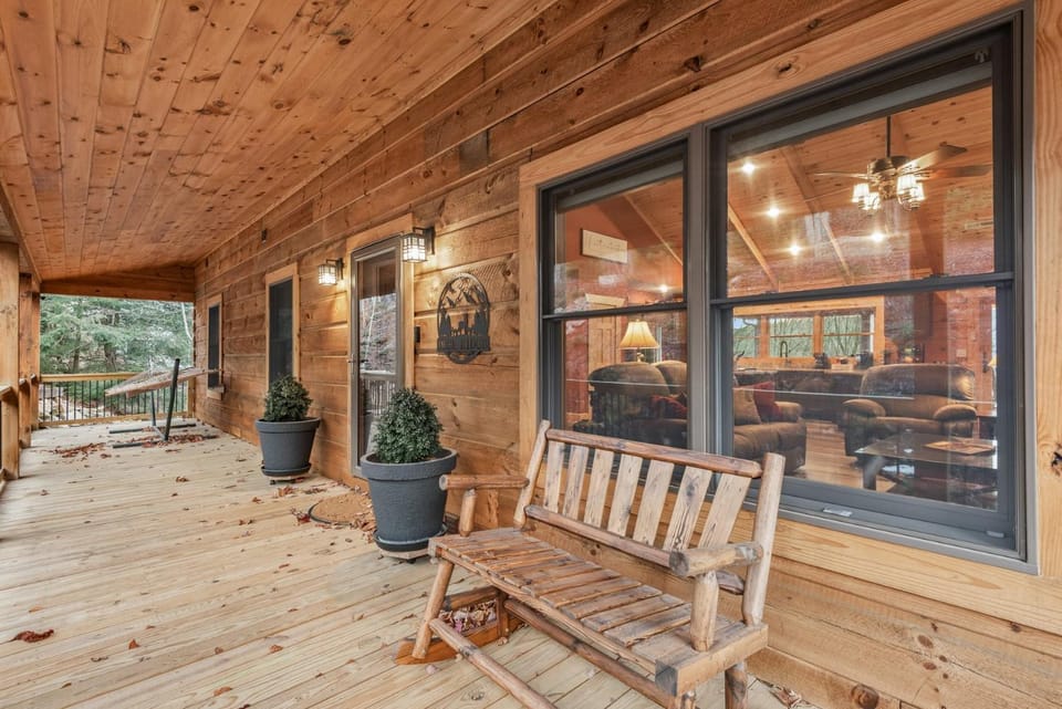 Deer Ridge nearby to Ski 3BR - King House in Beech Mountain