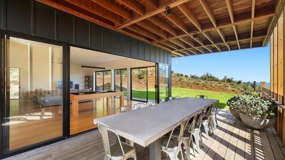 Luxury Family Beach House Sleeps 18 Best House and Views In Copacabana Country House in Central Coast
