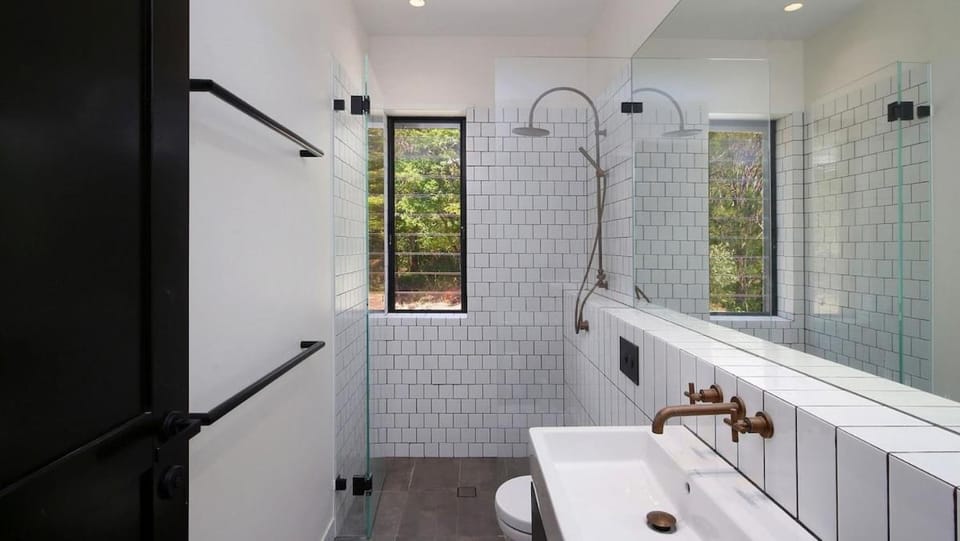 Luxury Family Beach House Sleeps 18 Best House and Views In Copacabana Country House in Central Coast