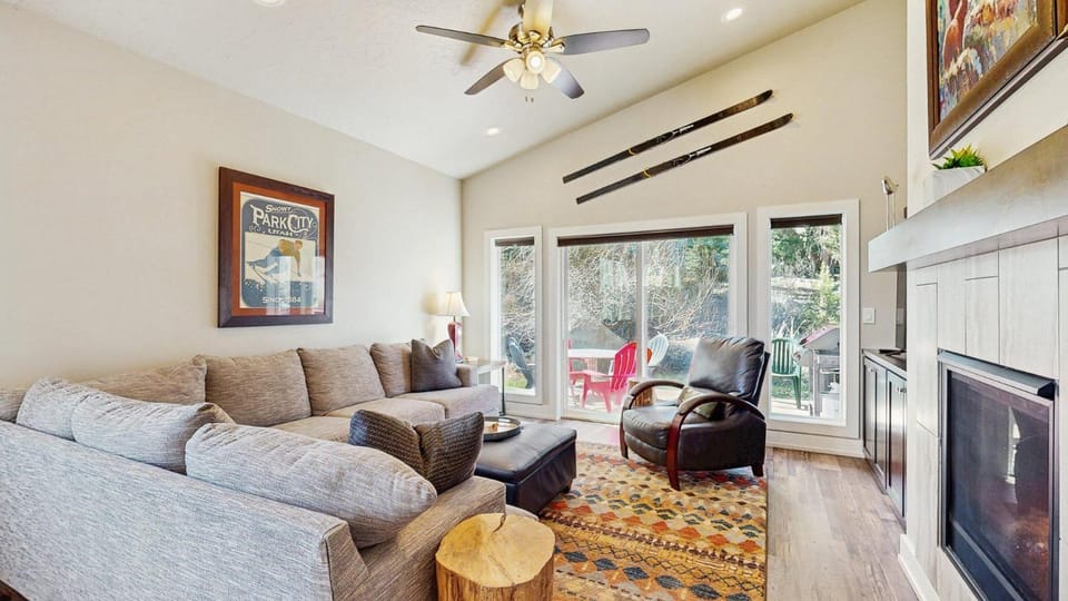Modern McCall Family Retreat Loft AC Deck House in McCall