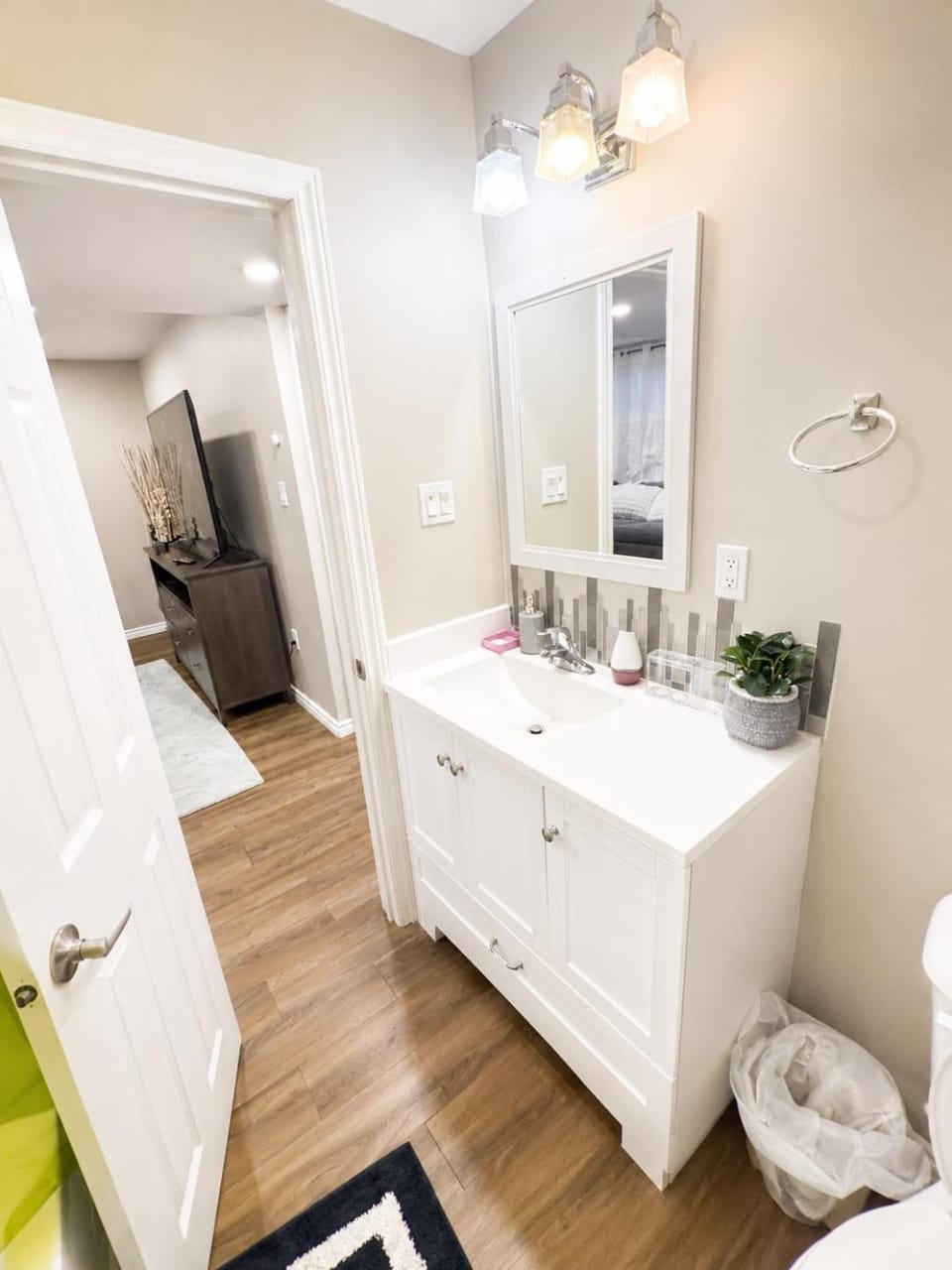 Cozy Luxury Stay, WiFi and Fully Equipped Apartment in Brant