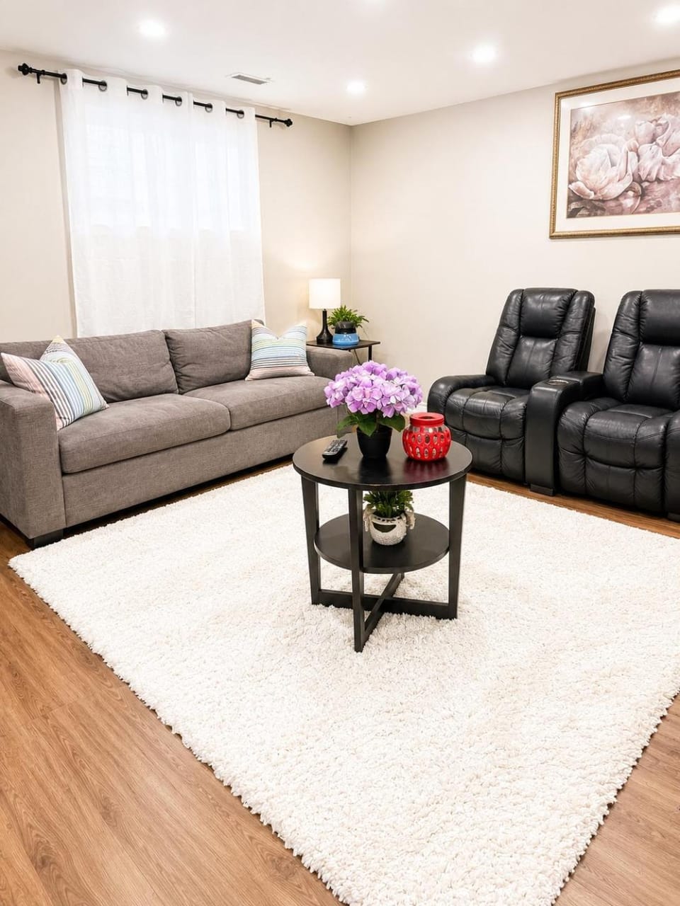 Cozy Luxury Stay, WiFi and Fully Equipped Apartment in Brant