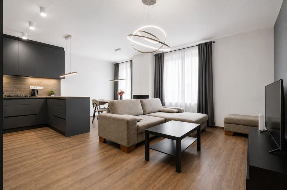 TV and multimedia, Living room, Seating area, Dining area