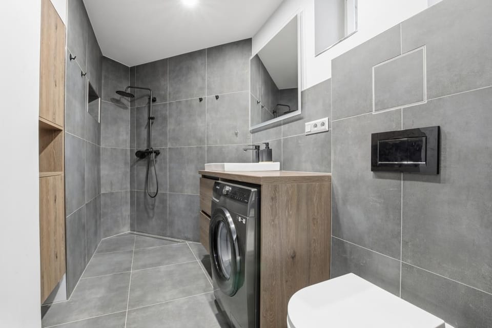 Shower, Bathroom, washing machine, dryer