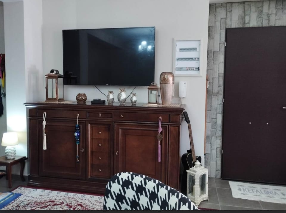 Artemis Apartment in Karavomylos