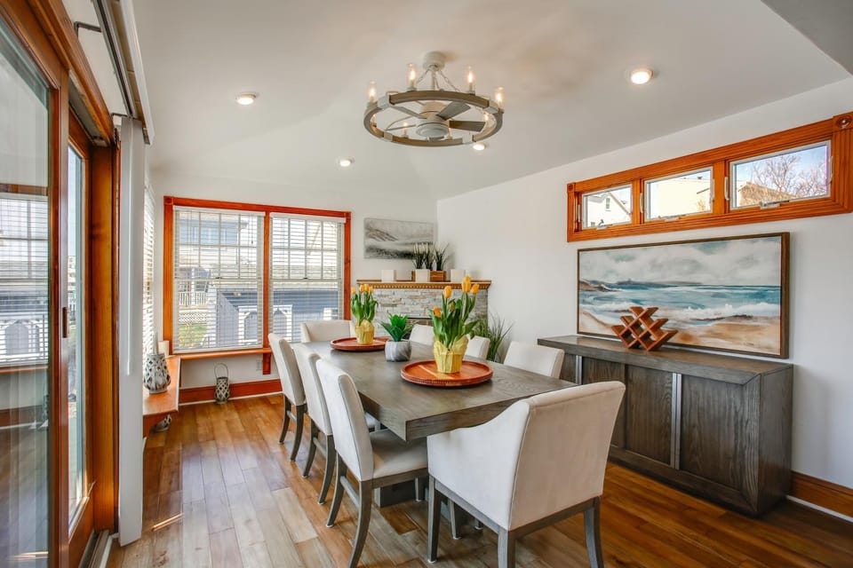 1 Mi to Steel Pier: Spacious Home w/ Private Yard! House in Atlantic City
