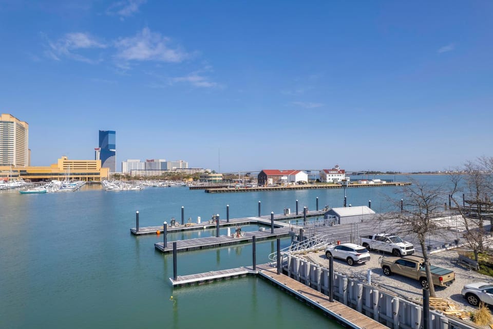 1 Mi to Steel Pier: Spacious Home w/ Private Yard! House in Atlantic City