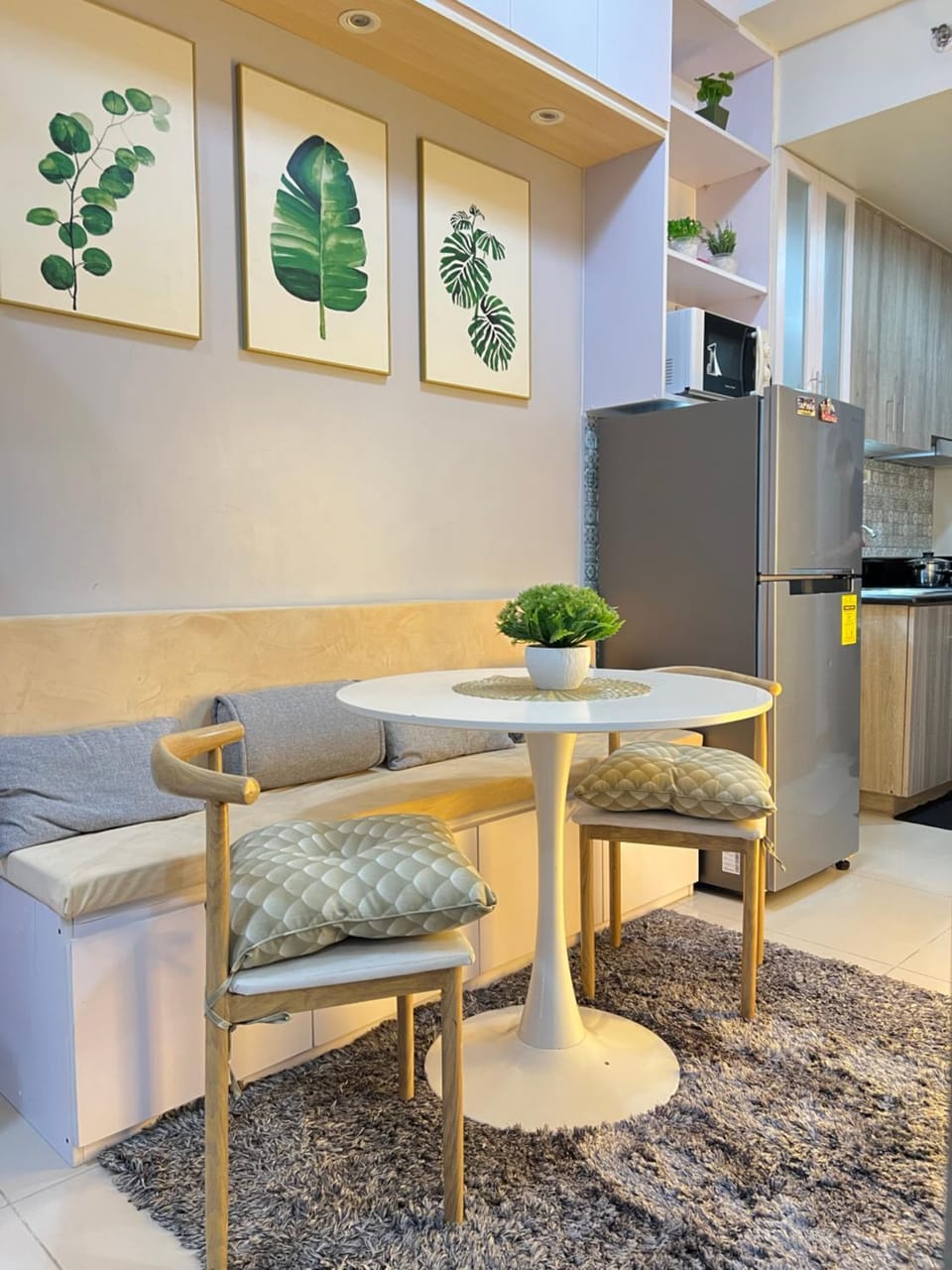 Living room, Dining area