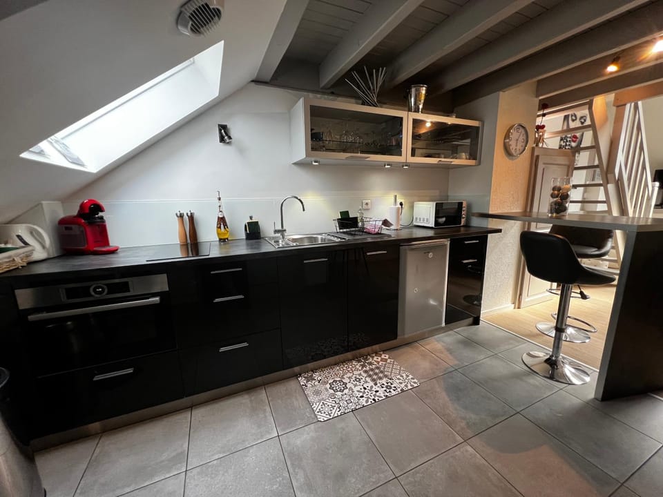 Kitchen or kitchenette
