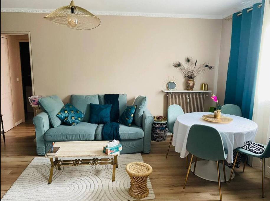 Cosy & Calme à 100m du Métro 8 Paris Direct Apartment in Créteil