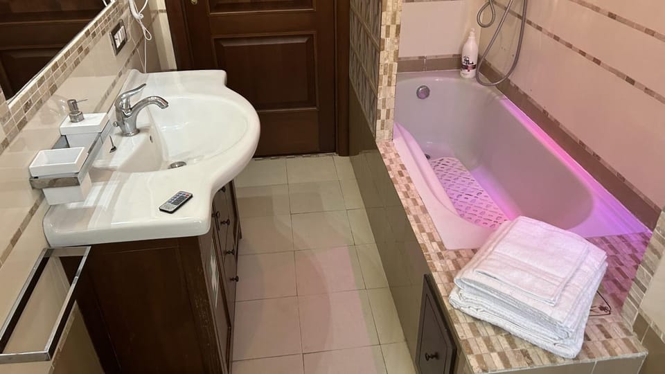 Bathroom, Bath