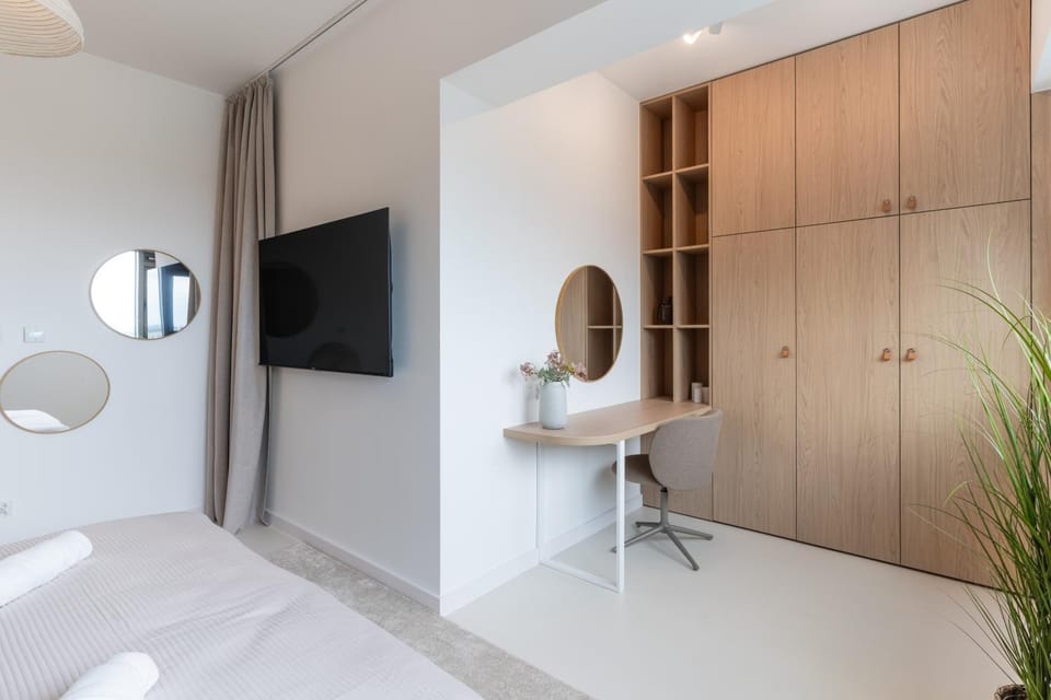 TV and multimedia, wardrobe